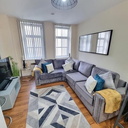 2 Bedroom - City Centre Location - Perfect For Family'S Bradford  Kültér fotó