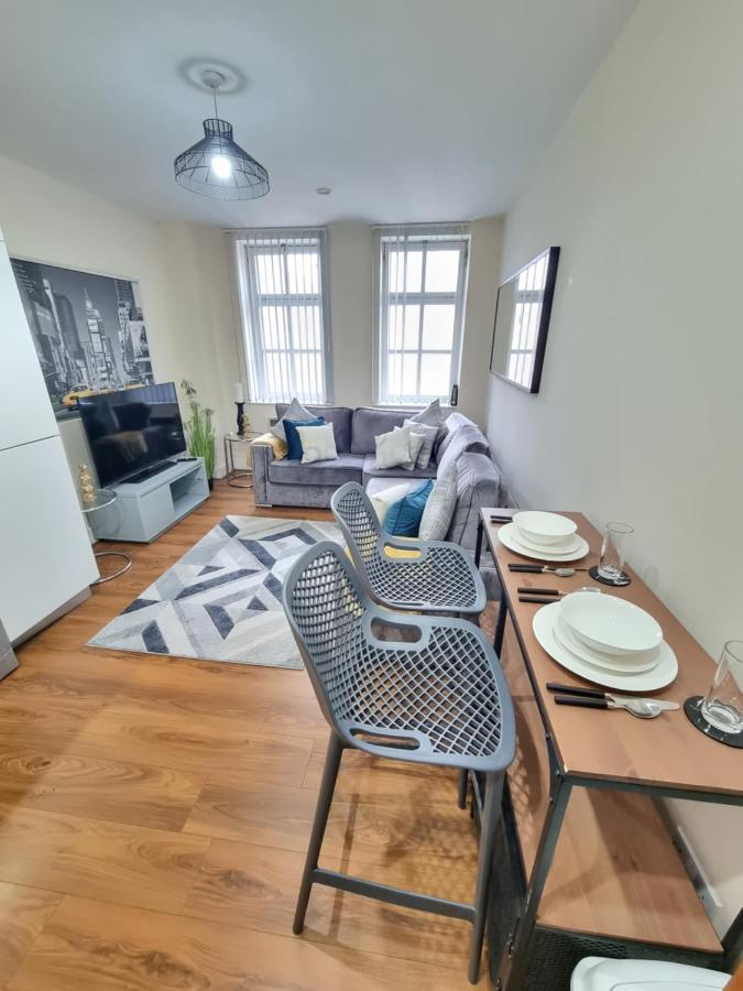 2 Bedroom - City Centre Location - Perfect For Family'S Bradford  Kültér fotó