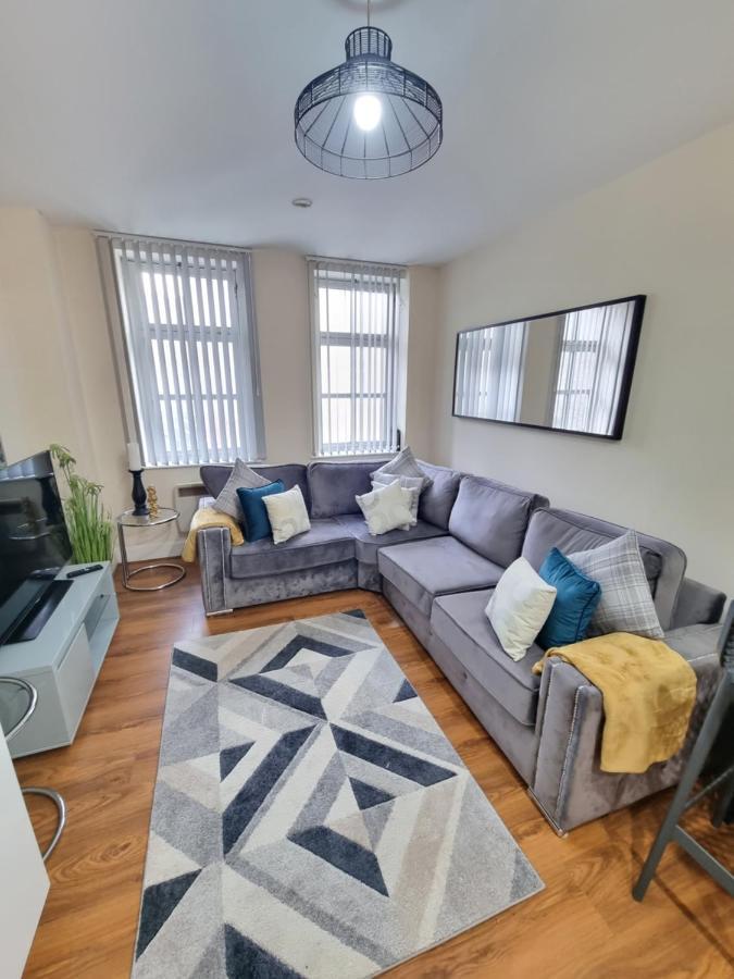 2 Bedroom - City Centre Location - Perfect For Family'S Bradford  Kültér fotó
